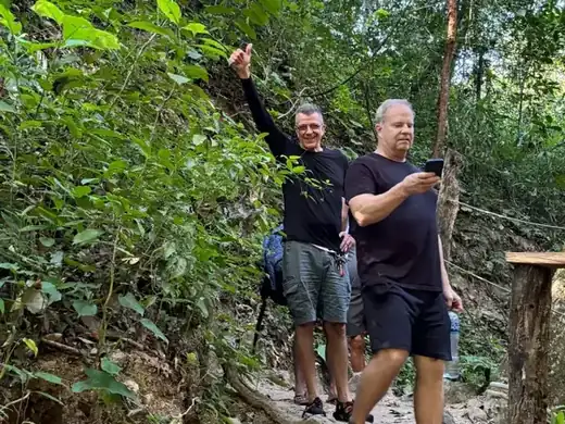 Macaw Sanctuary, Puerto Vallarta hiking tour